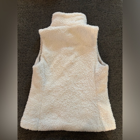 Patagonia Fuzzy Vest Size Medium - Picture 3 of 4